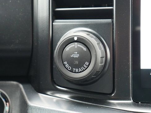 Used 2026 Ford F350 Platinum AWD/4WD image 25