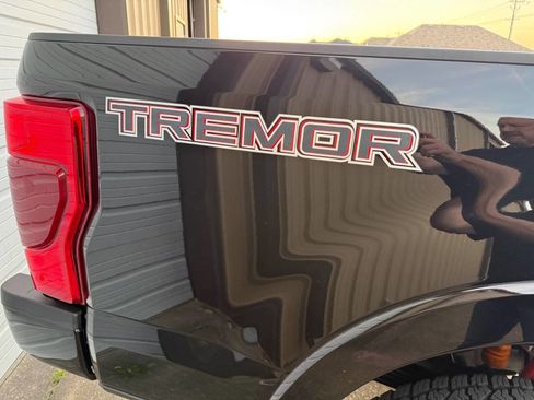 Used 2020 Ford F250 Lariat w/ Tremor Off-Road Package image 31