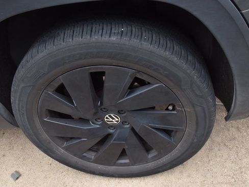 Used 2024 Volkswagen Atlas SE FWD image 10