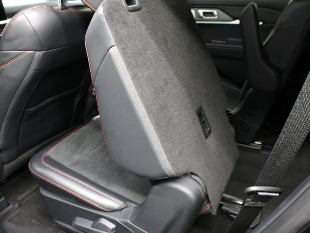 Used 2025 Ford Explorer ST AWD/4WD image 69