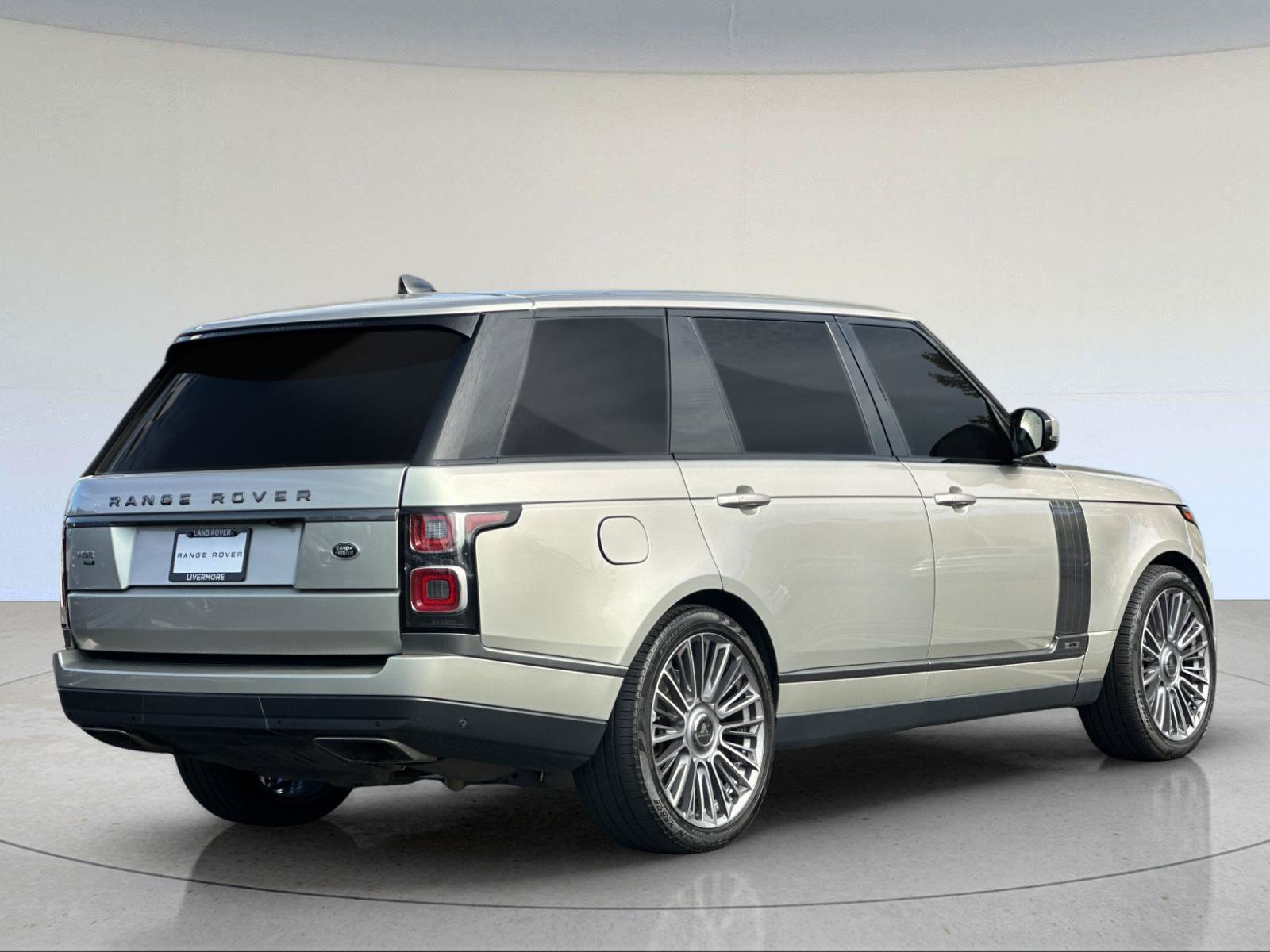 Used 2021 Land Rover Range Rover P525 Westminster Edition LWB AWD/4WD image 6