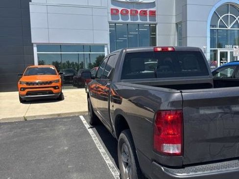 Used 2019 RAM 1500 Express AWD/4WD image 5