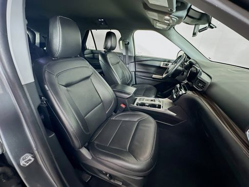 Used 2022 Ford Explorer Limited image 34
