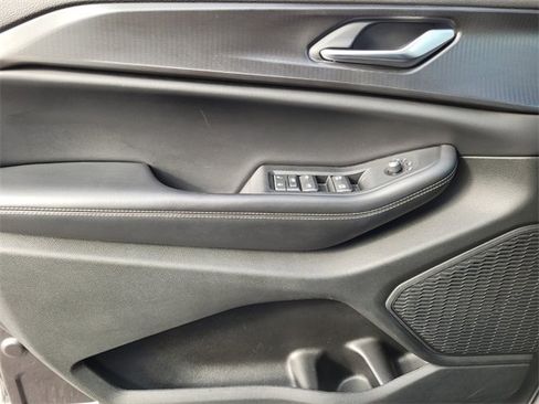 Used 2023 Jeep Grand Cherokee L Laredo image 33