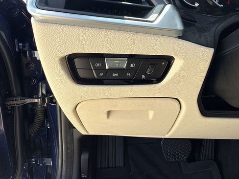 Used 2019 BMW 330i Sedan w/ Convenience Package RWD image 28