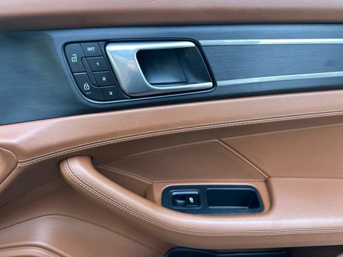 Certified 2023 Porsche Panamera Platinum Edition RWD image 18
