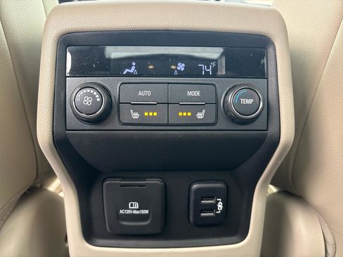 Used 2017 GMC Acadia Denali w/ Technology Package image 27