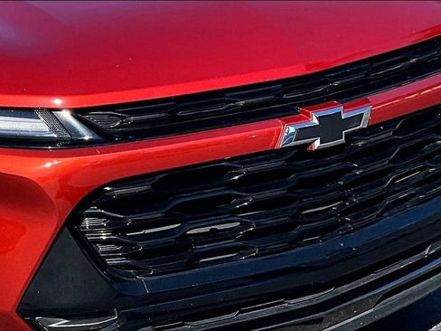 Used 2024 Chevrolet Trax ACTIV w/ Driver Confidence Package FWD image 35