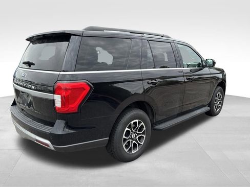 Used 2024 Ford Expedition XLT AWD/4WD image 5