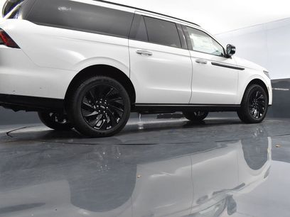 New 2025 Lincoln Navigator L Reserve