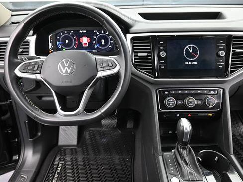 Used 2022 Volkswagen Atlas SE FWD image 14