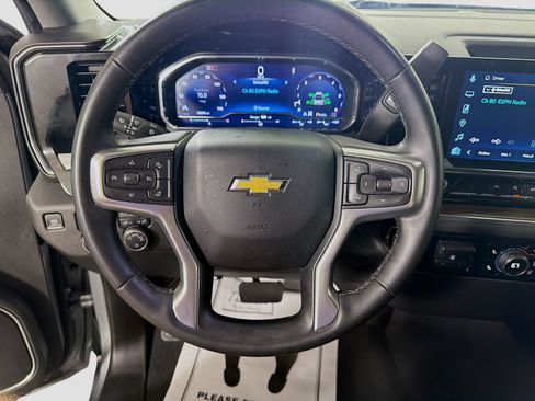 Used 2024 Chevrolet Silverado 1500 LT AWD/4WD image 13