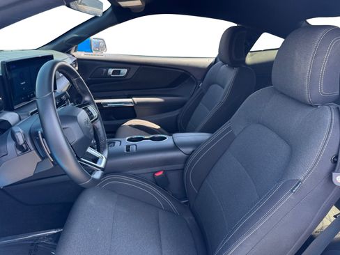 Used 2024 Ford Mustang GT RWD image 9