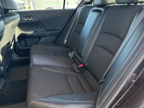 Used 2016 Honda Accord Sport image 17