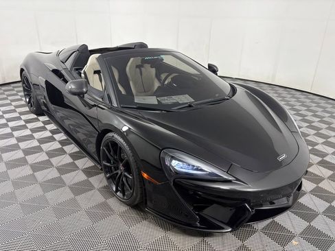 Used 2018 McLaren 570S Spider image 26