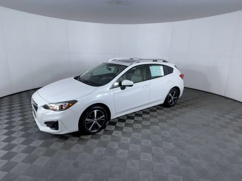 Used 2019 Subaru Impreza 2.0i Premium image 4