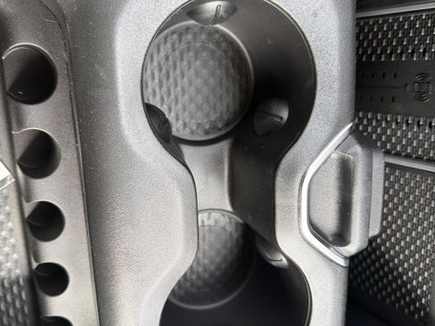 New 2026 RAM 1500 4x4 Crew Cab image 31
