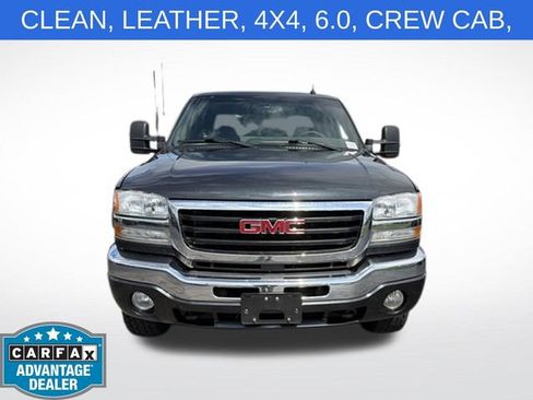 Used 2003 GMC Sierra 2500 SLT w/ SLT Preferred Equipment Group AWD/4WD image 9