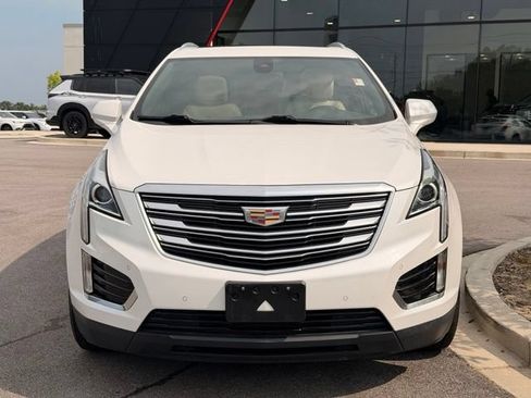 Used 2018 Cadillac XT5 Luxury w/ Driver Awareness Package FWD image 7