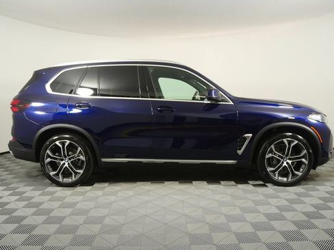 New 2026 BMW X5 sDrive40i w/ Climate Comfort Package RWD image 2