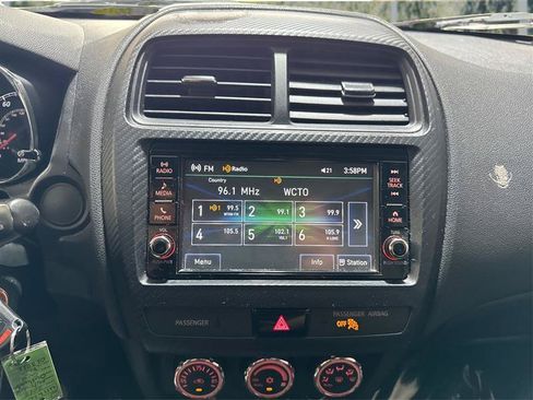Used 2018 Mitsubishi Outlander Sport ES AWD/4WD image 16