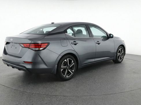 Used 2025 Nissan Sentra SV FWD image 9