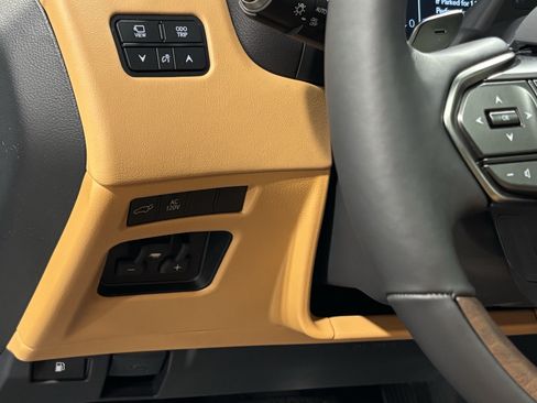New 2026 Lexus LX 700h Luxury AWD/4WD image 17