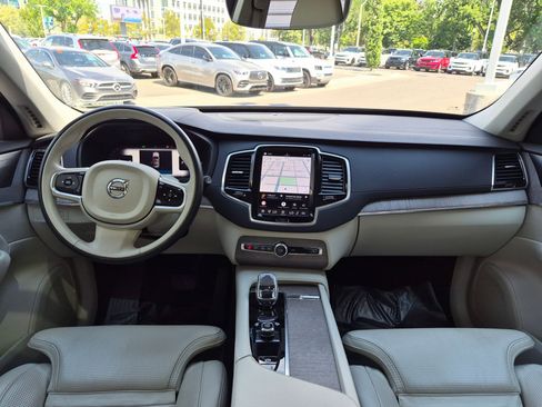 Used 2023 Volvo XC90 T8 Ultimate AWD/4WD image 25
