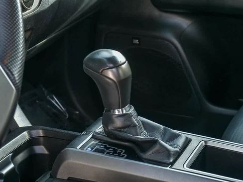 Used 2021 Toyota Tacoma TRD Off-Road w/ TRD Premium Off Road Package image 18