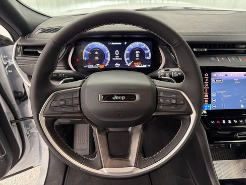 New 2026 Jeep Grand Cherokee L Limited AWD/4WD image 25