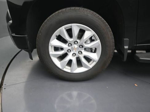 Used 2026 Chevrolet Silverado 1500 Custom RWD image 9