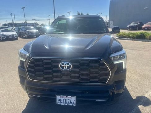 Used 2023 Toyota Sequoia Platinum AWD/4WD image 3