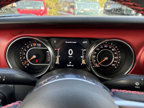 Used 2023 Jeep Gladiator Rubicon w/ Cold Weather Group image 20