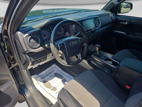 Used 2023 Toyota Tacoma TRD Off-Road w/ Technology Package AWD/4WD image 14