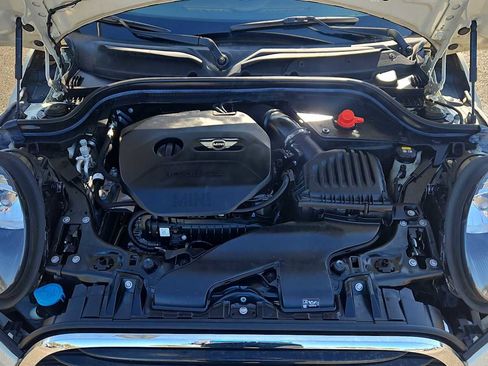 Used 2019 MINI Cooper 2-Door Hardtop image 18