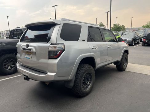 Used 2015 Toyota 4Runner SR5 AWD/4WD image 3
