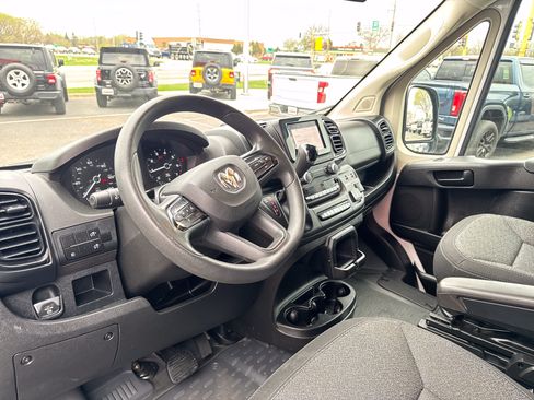 Used 2022 RAM ProMaster 3500 w/ Convenience Group FWD image 15