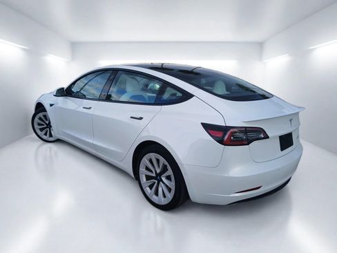 Used 2022 Tesla Model 3 Long Range AWD/4WD image 5