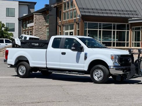 Used 2022 Ford F250 XL w/ Power Equipment Group AWD/4WD image 2