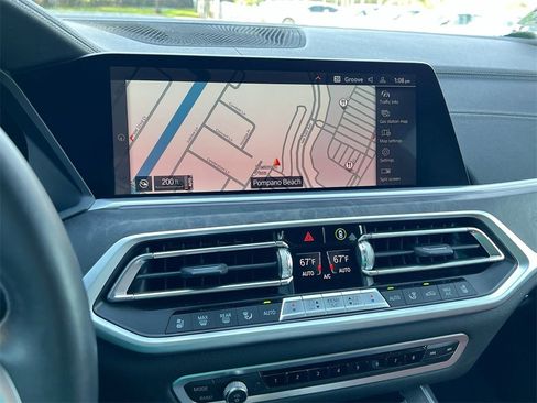 Used 2022 BMW X7 xDrive40i w/ M Sport Package image 15