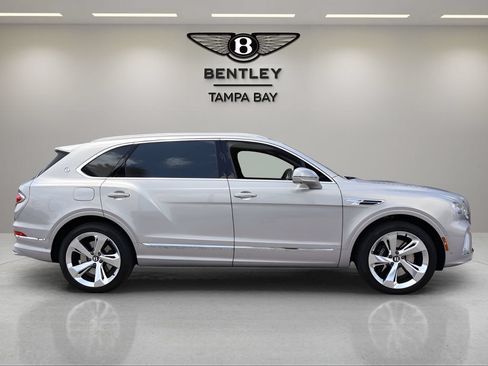 Used 2025 Bentley Bentayga Extended Wheelbase AWD/4WD image 11
