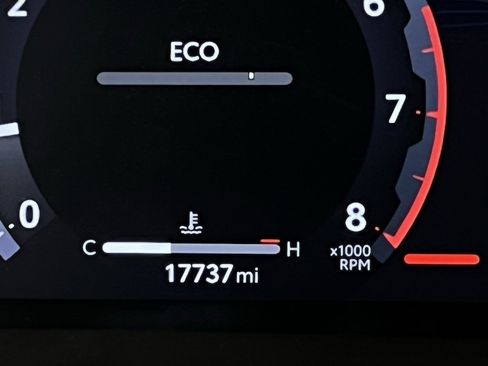 Used 2024 Toyota Tacoma Limited image 15