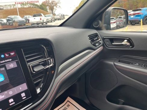 Used 2023 Dodge Durango GT image 28