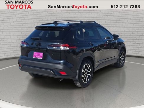 Used 2026 Toyota Corolla Cross SE image 5