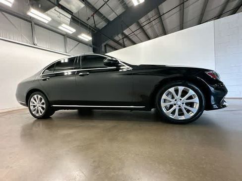 Used 2017 Mercedes-Benz E 300 4MATIC w/ Premium 2 Package image 3