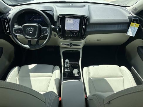 New 2026 Volvo XC40 B5 Ultra w/ Climate Package AWD/4WD image 7