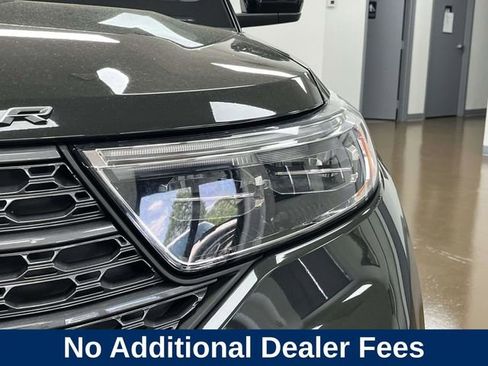 Used 2022 Ford Explorer XLT w/ Equipment Group 202A RWD image 11