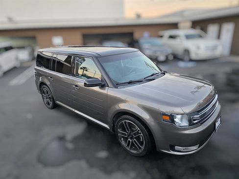 Used 2014 Ford Flex SEL w/ Equipment Group 202A FWD image 4