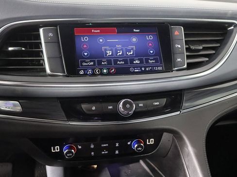 Used 2023 Buick Enclave Essence image 44