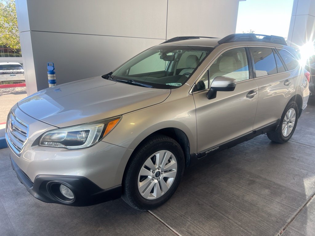 Used 2017 Subaru Outback 2.5i Premium AWD/4WD image 2